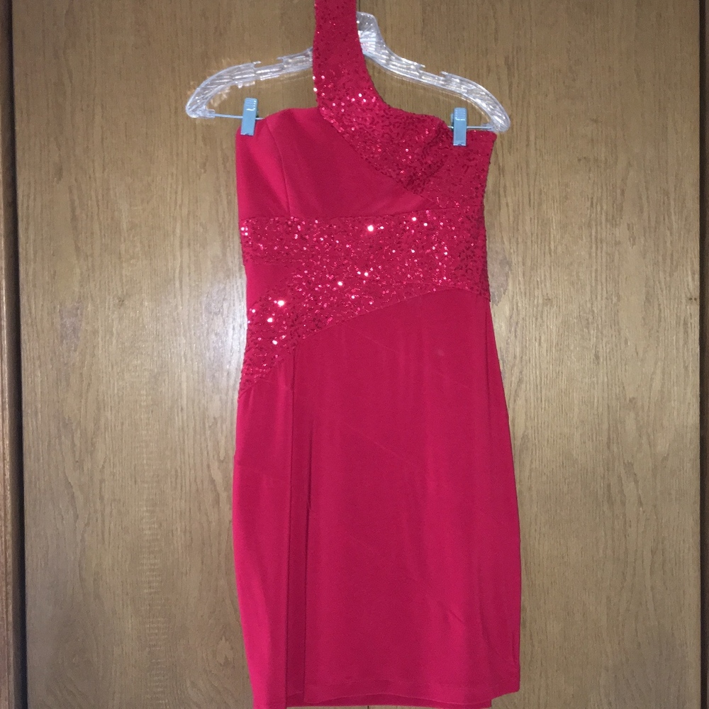 Red One-Shouldered Cocktail Dress